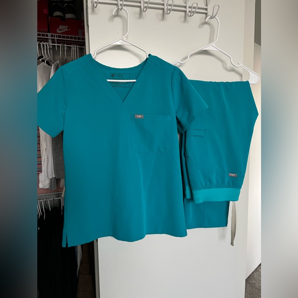 Figs Scrubs! TEAL.